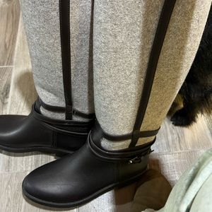 Rain boots